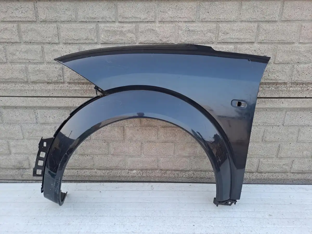 Aripa fata stanga Audi A2 8z0 2000 2005