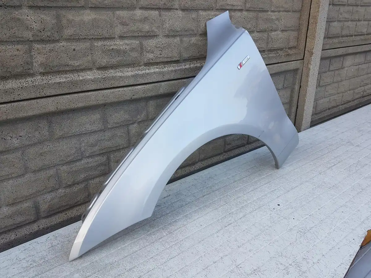 Aripa fata stanga Audi A7 4g 4g8