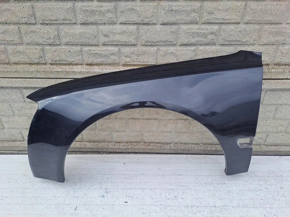 Aripa fata stanga Audi A8 D3 2002 2009
