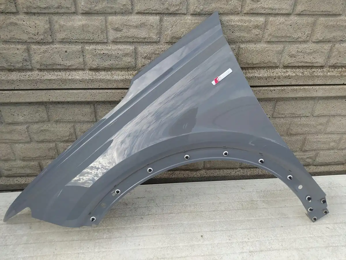 Aripa fata stanga Audi Q4