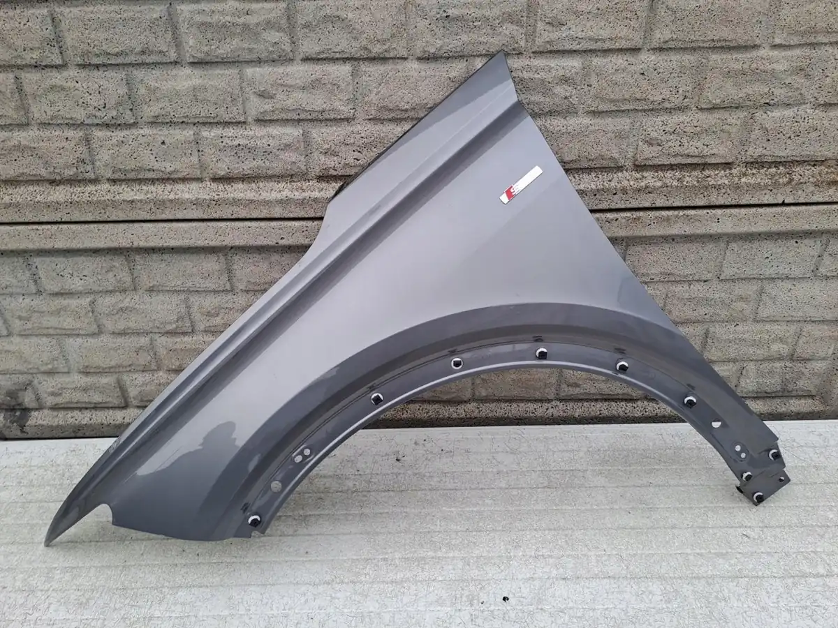 Aripa fata stanga Audi Q4