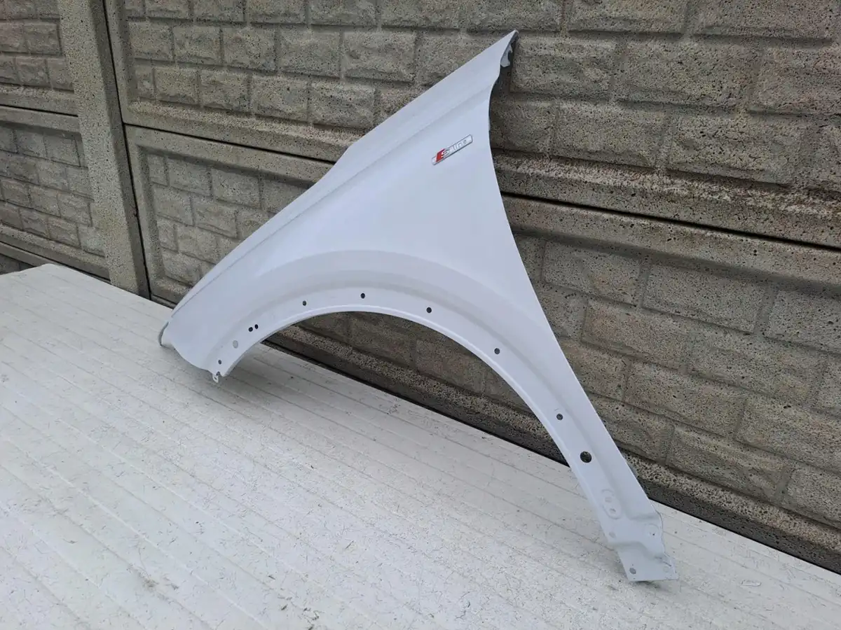 Aripa fata stanga Audi Q4