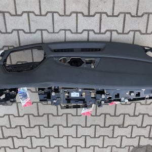 Audi Q8 Plansa Bord Cusuta Hud