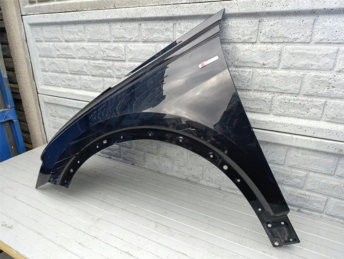 Aripa fata stanga Audi Q8 Q 8