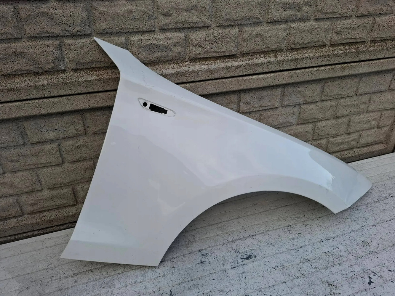 Aripa fata dreapta BMW 1 E81 E82 E87 E88 04 11 - Image 3
