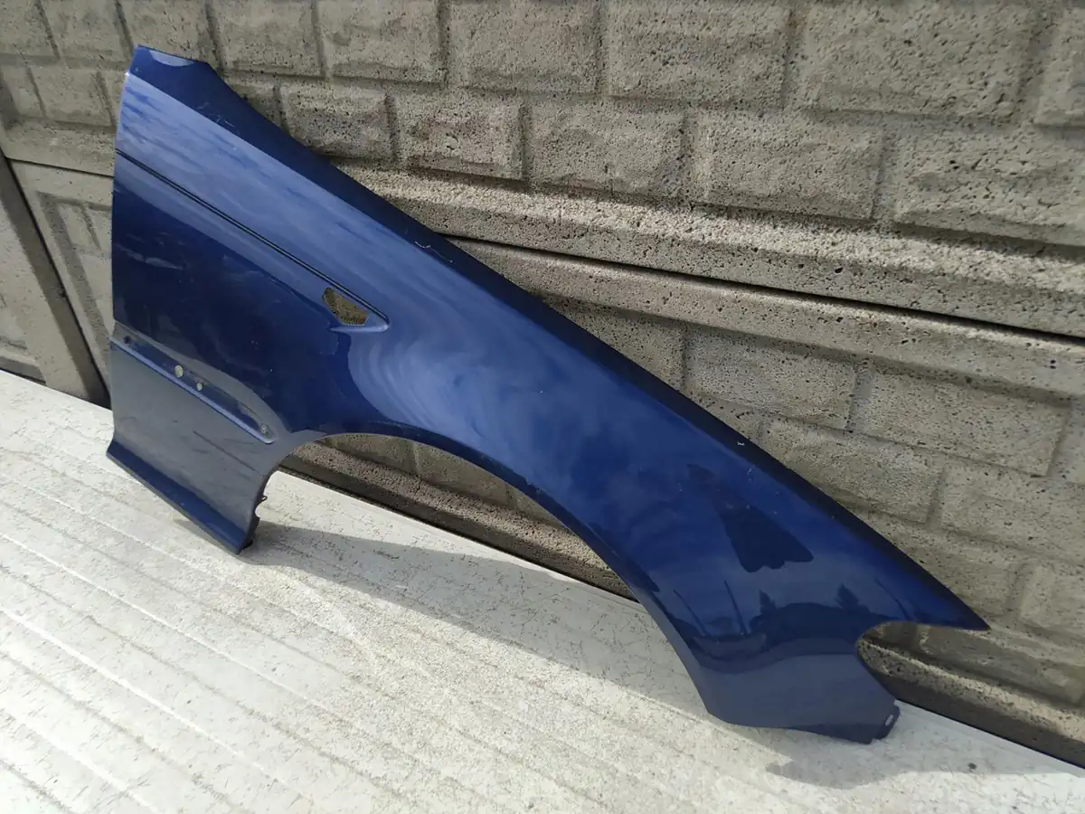 Aripa fata dreapta BMW 3 E46 Lift Coupe Cabrio