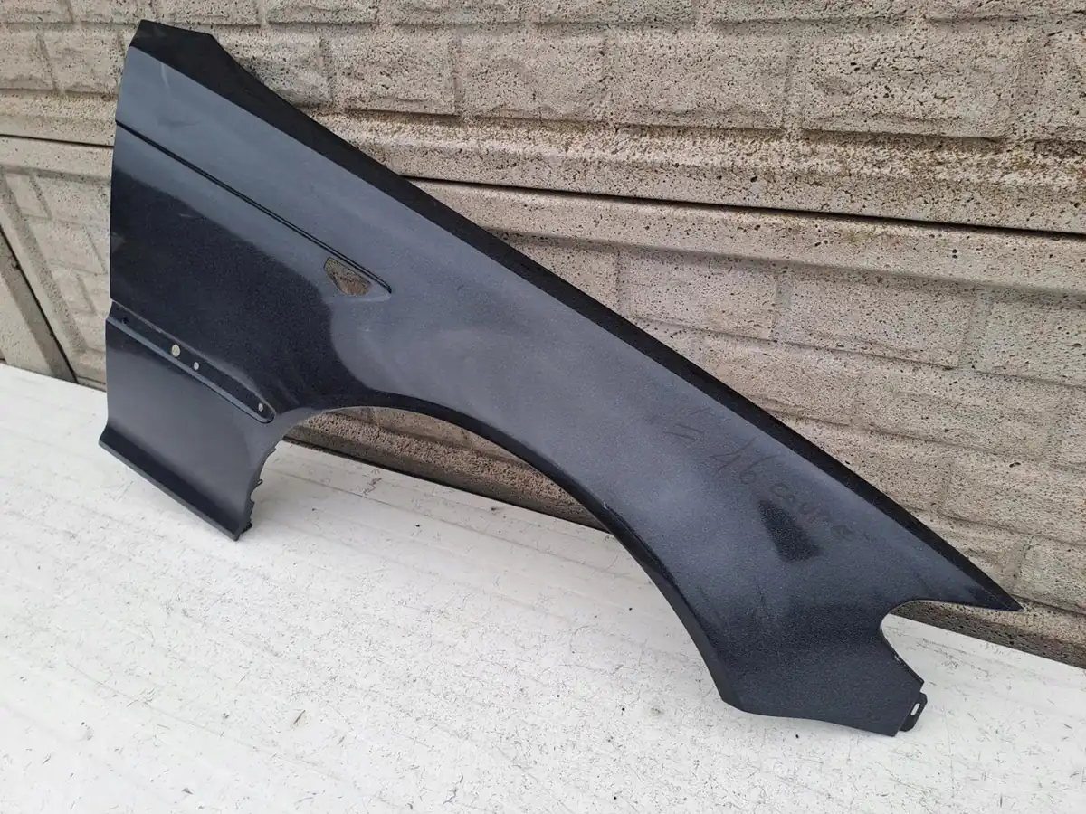 Aripa fata dreapta BMW 3 E46 Lift Coupe Cabrio