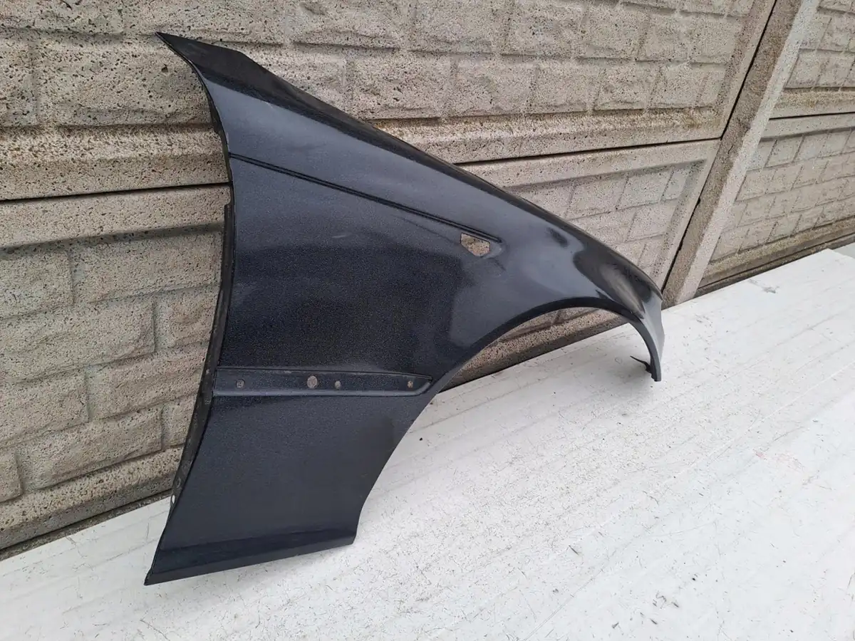Aripa fata dreapta BMW 3 E46 Lift Coupe Cabrio