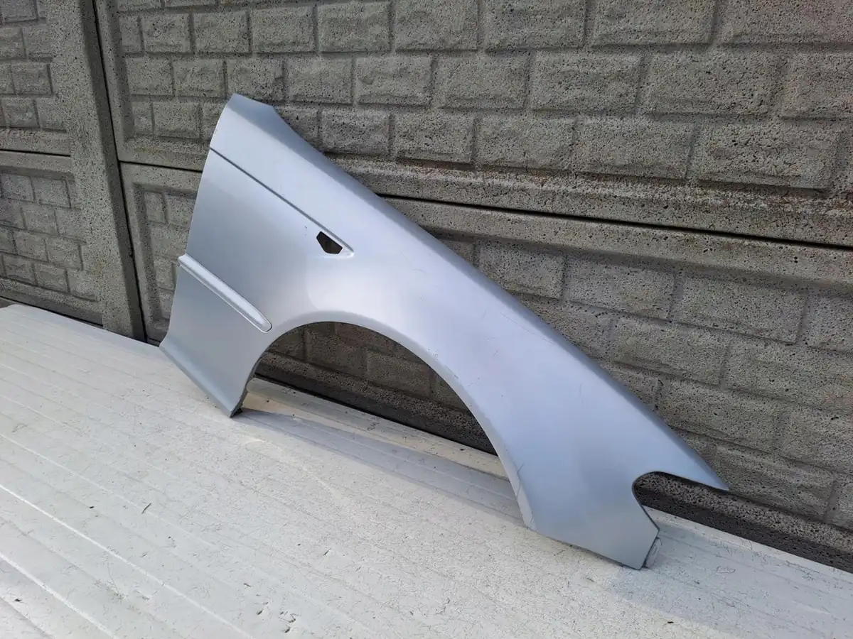 Aripa fata dreapta BMW 3 E46 Lift Coupe Cabrio