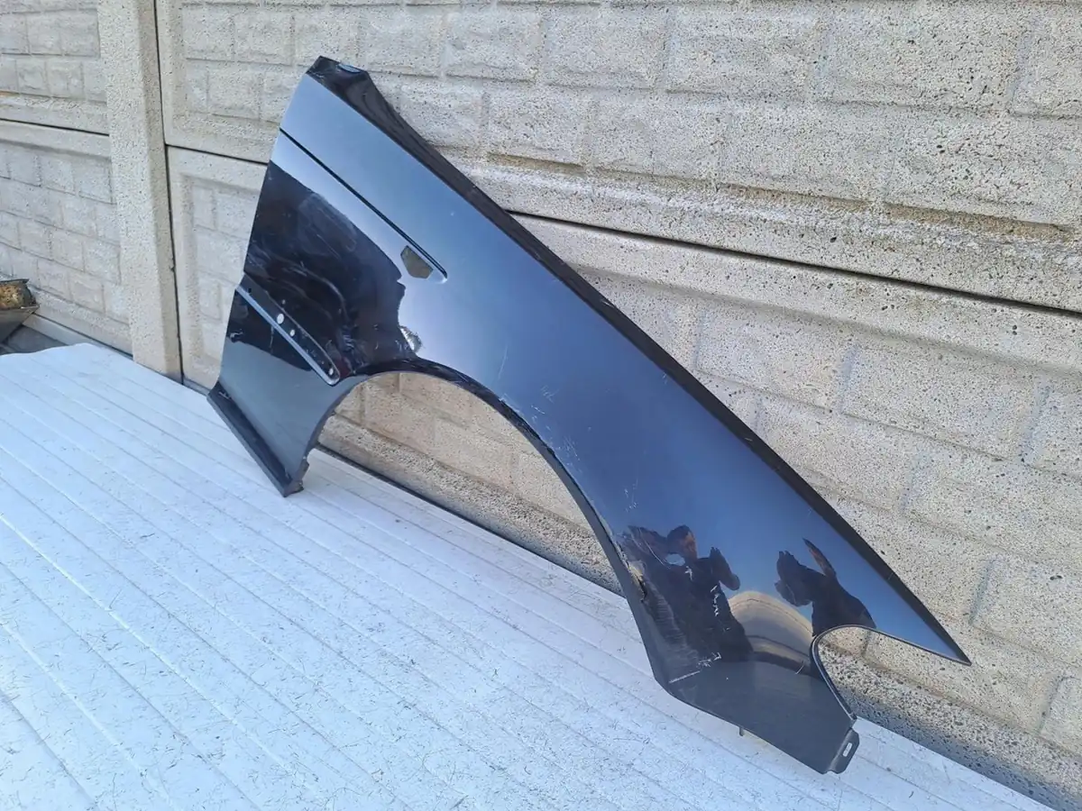 Aripa fata dreapta BMW 3 E46 Lift Coupe Cabrio