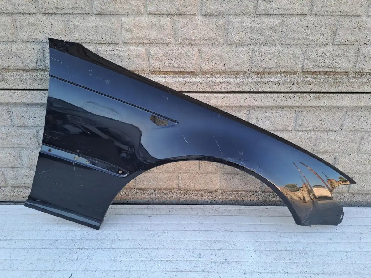 Aripa fata dreapta BMW 3 E46 Lift Coupe Cabrio