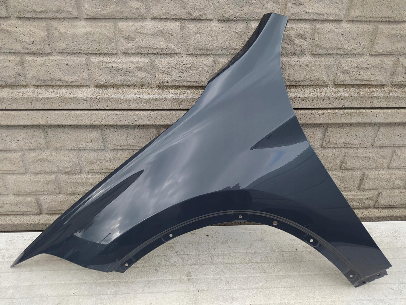 Aripa fata stanga BMW X1 F48 2015 2022