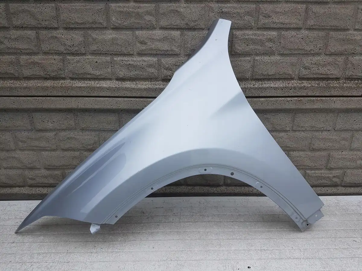 Aripa fata stanga BMW X1 F48 2015 2022