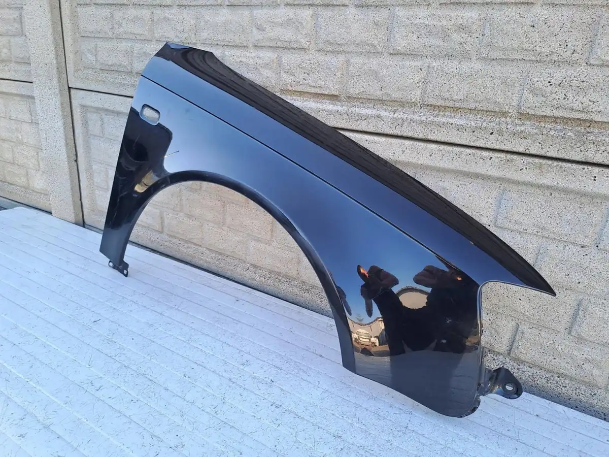 Aripa fata dreapta Audi A4 B7 8e0 2005 2009