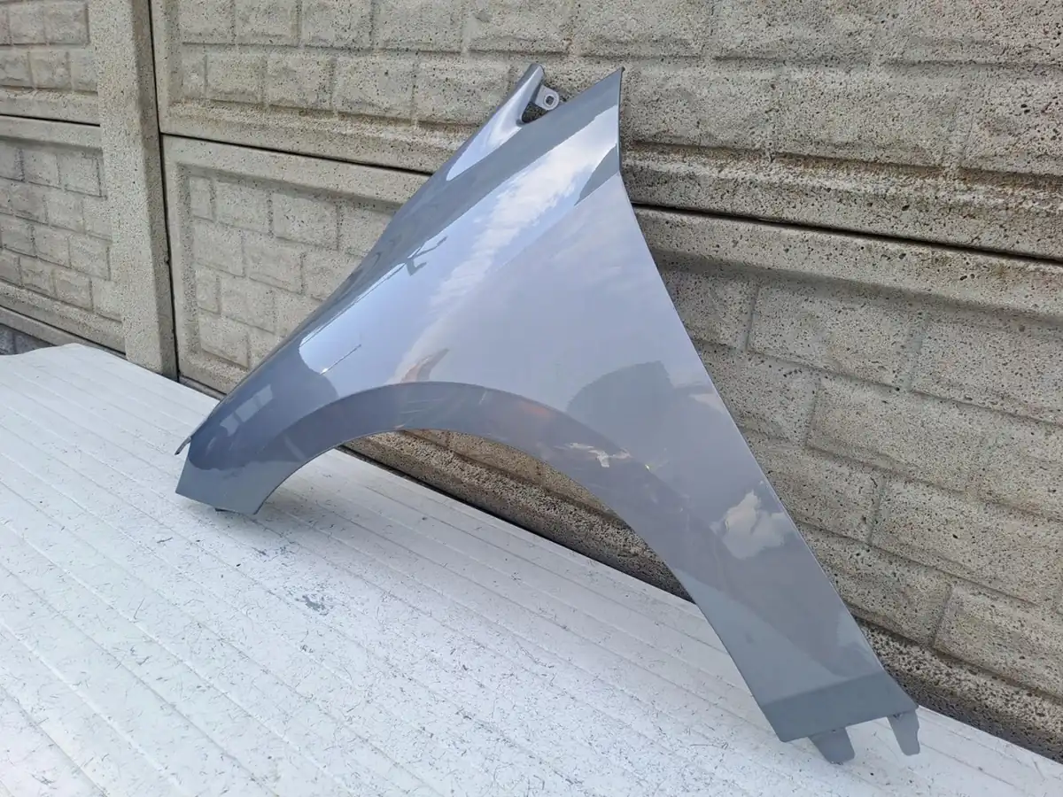 Aripa fata stanga BMW 2 Ii U06 U 06