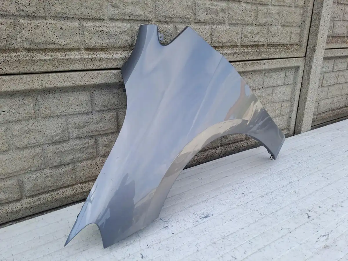Aripa fata stanga BMW 2 Ii U06 U 06