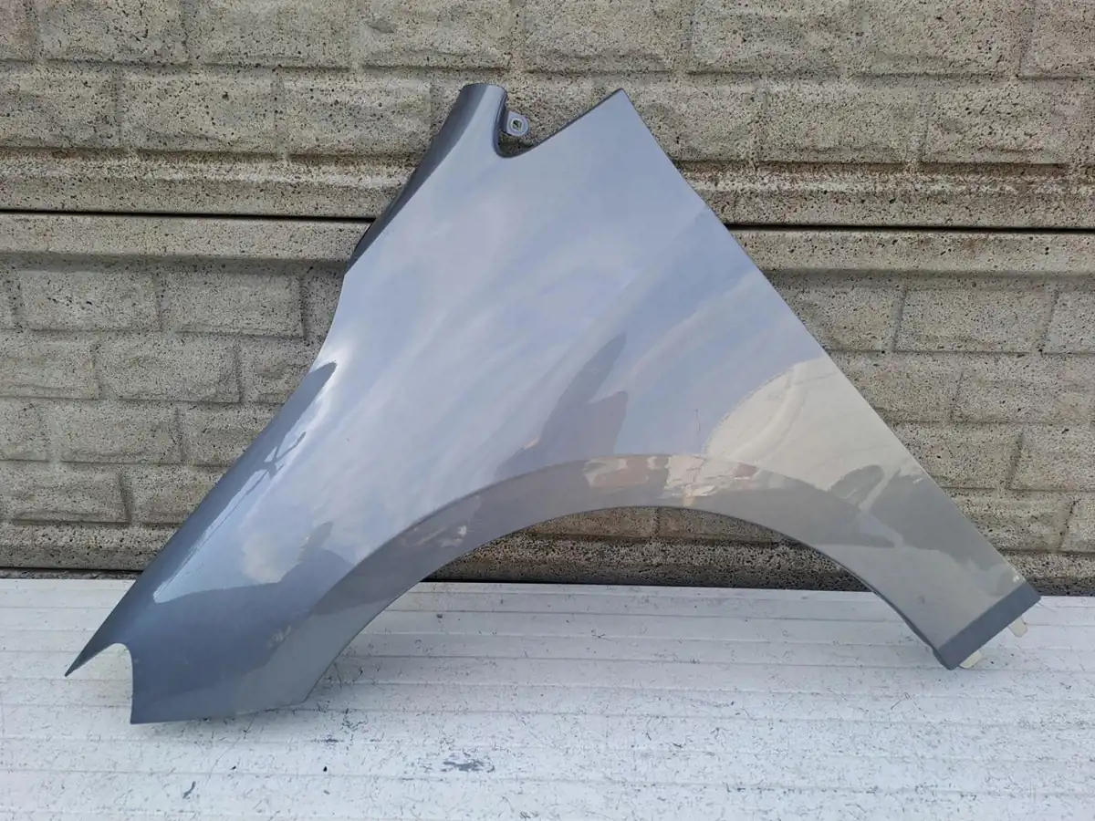 Aripa fata stanga BMW 2 Ii U06 U 06