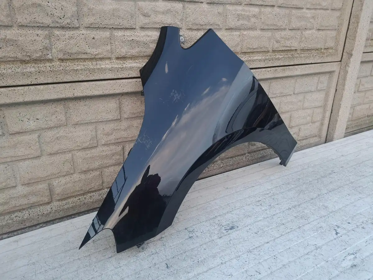 Aripa fata stanga BMW 2 Ii U06 U 06
