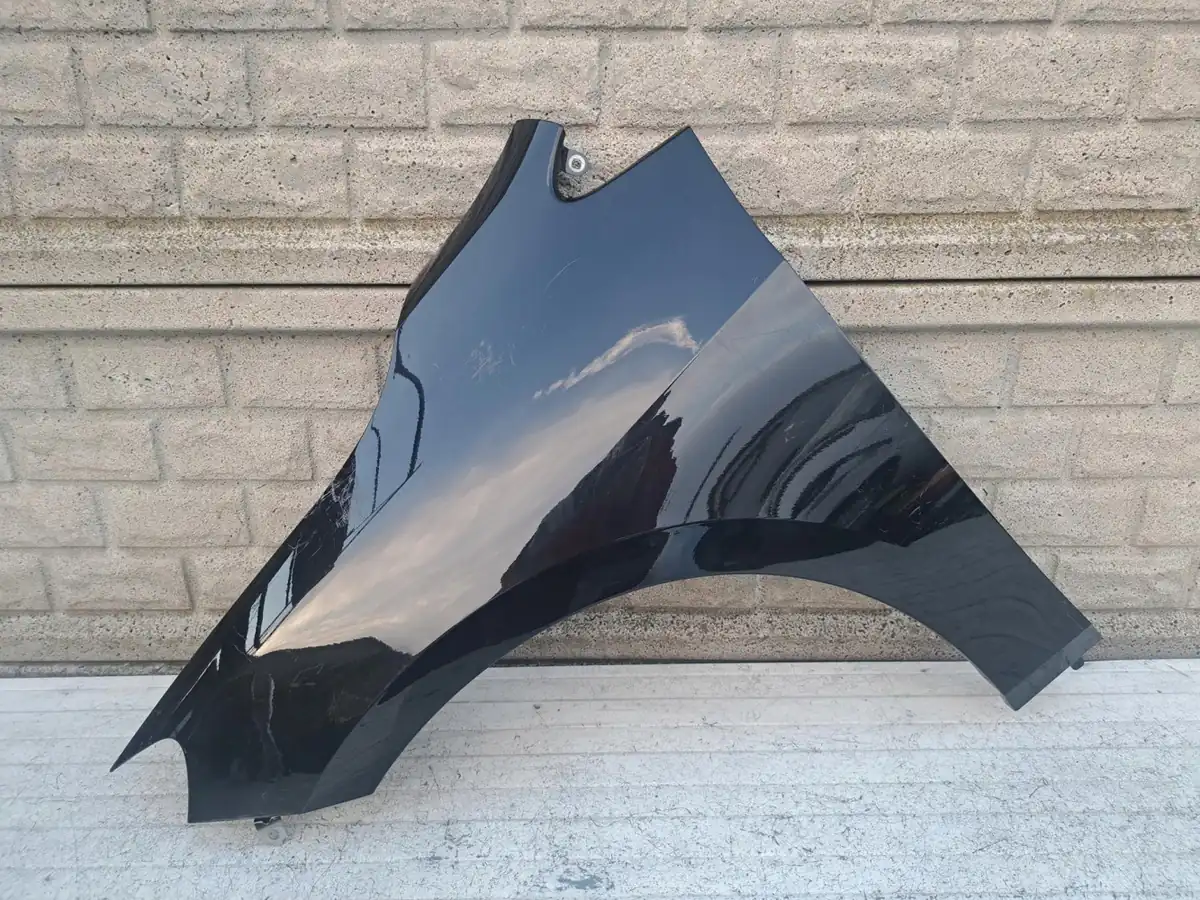 Aripa fata stanga BMW 2 Ii U06 U 06