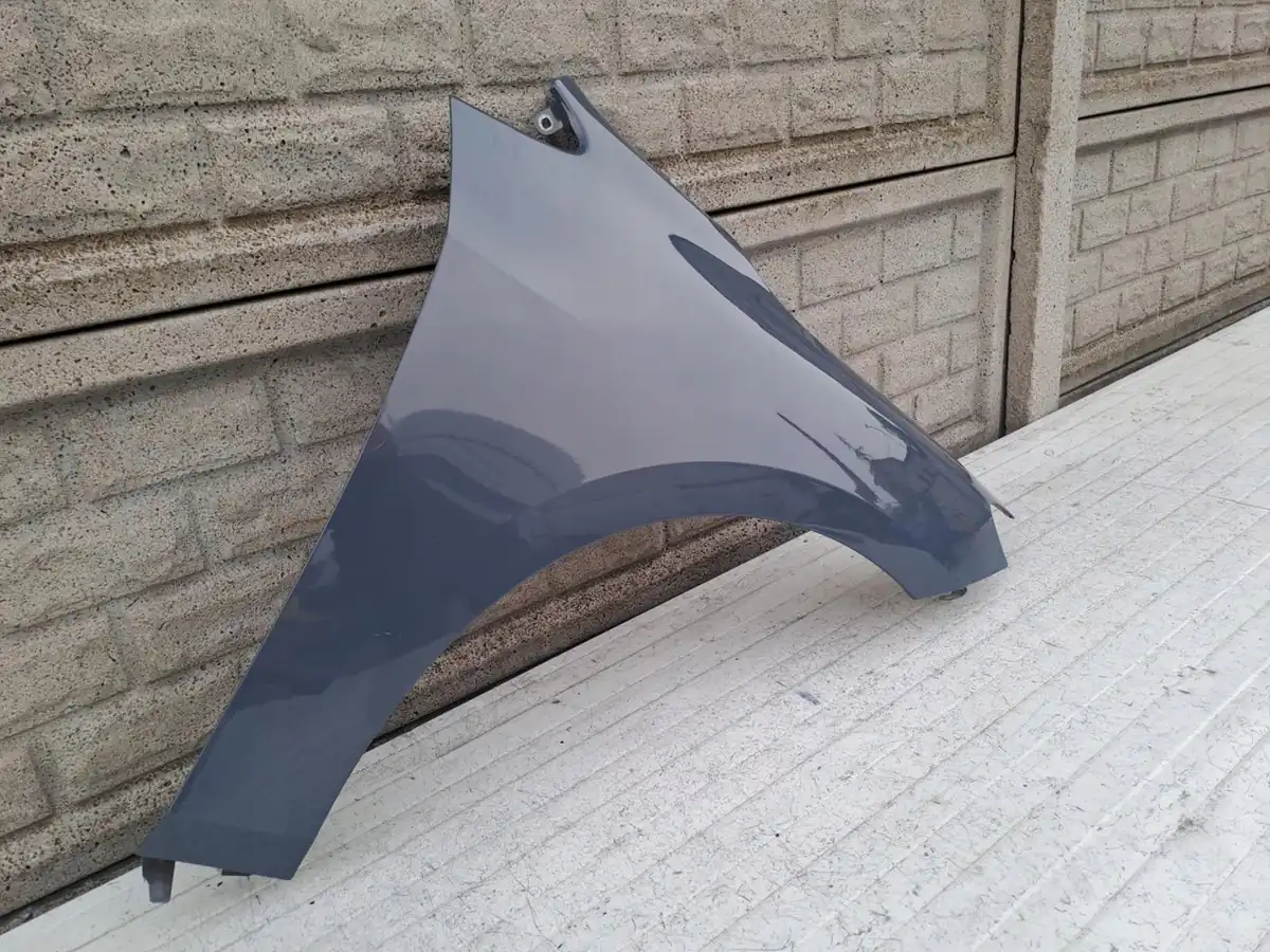 Aripa fata dreapta BMW 2 Ii U06 U 06