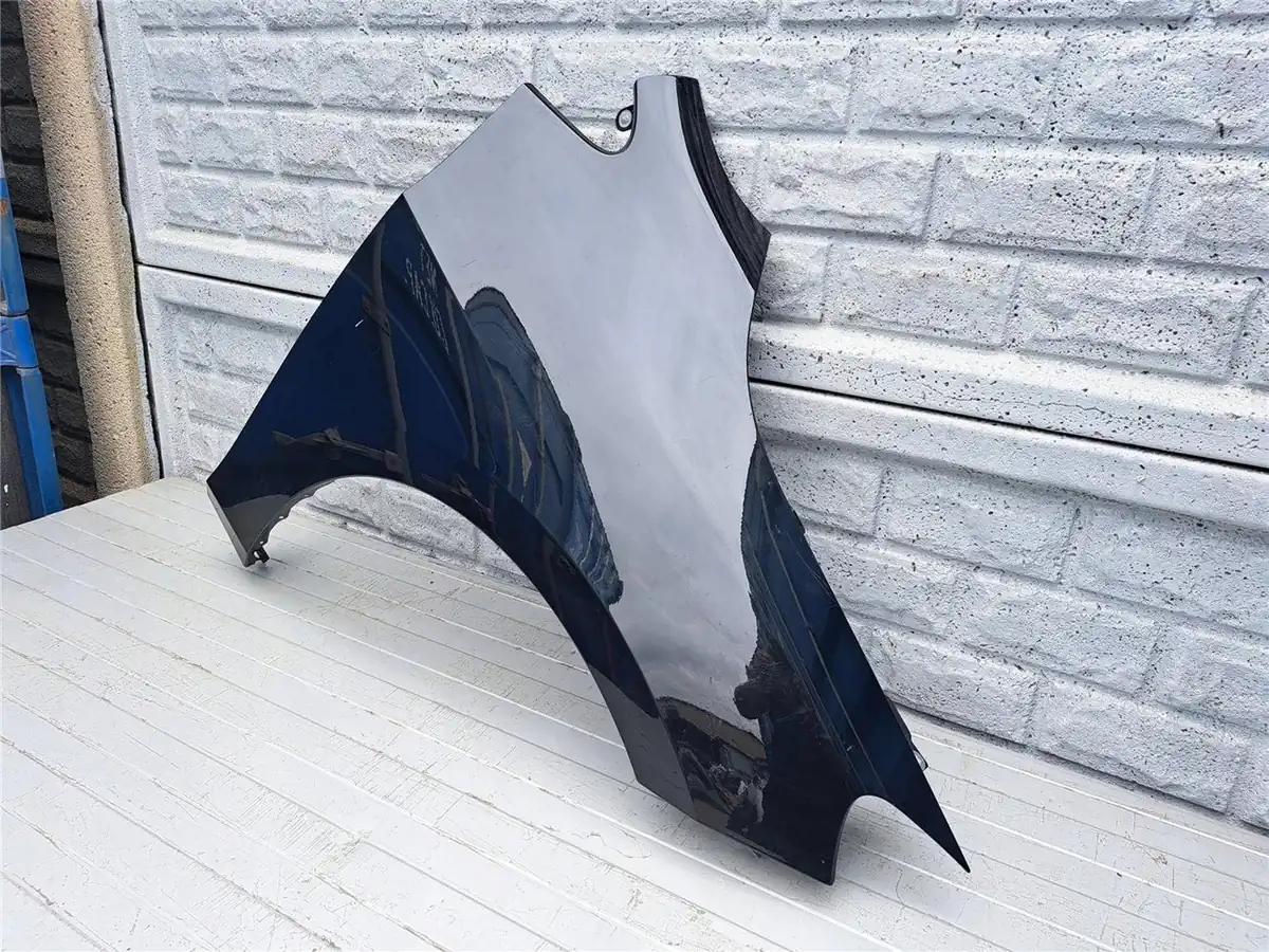 Aripa fata dreapta BMW 2 Ii U06 U 06