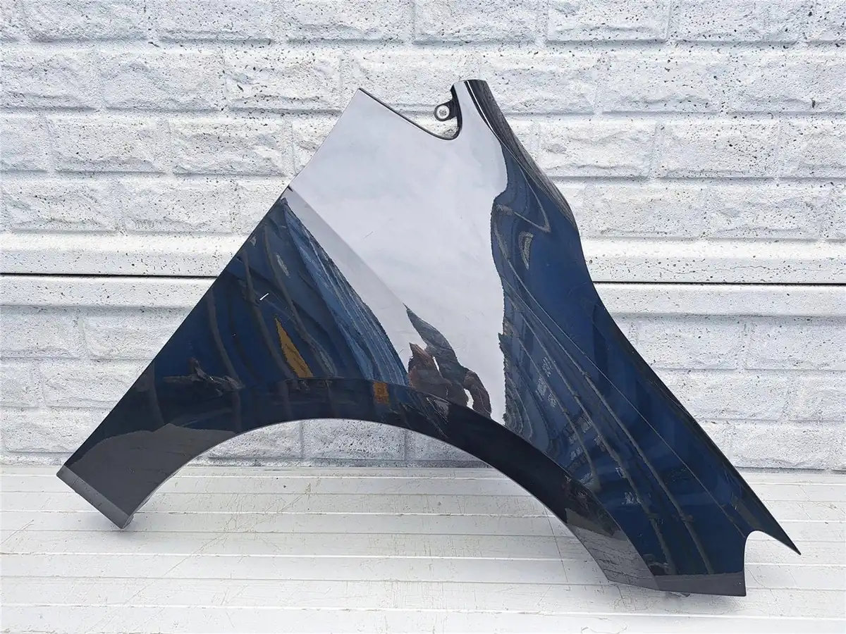 Aripa fata dreapta BMW 2 Ii U06 U 06