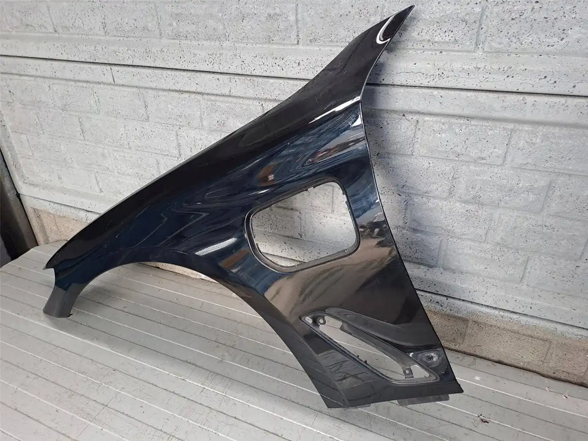 Aripa fata stanga BMW 5 G30 G31 Hibrid