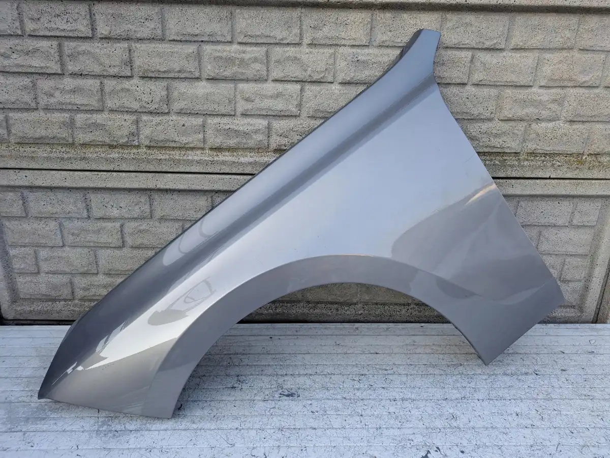Aripa fata stanga BMW 7 G70 2022