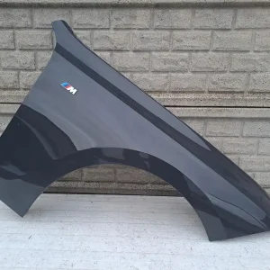 Aripa fata dreapta BMW 7 G70 2022