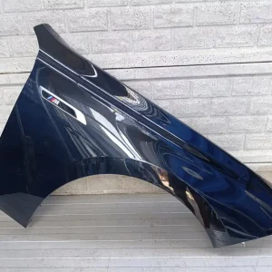 Aripa fata dreapta BMW 7 G70 2022