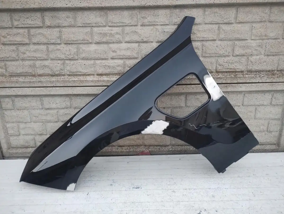 Aripa fata stanga BMW 7 G70 Hibrid 2022