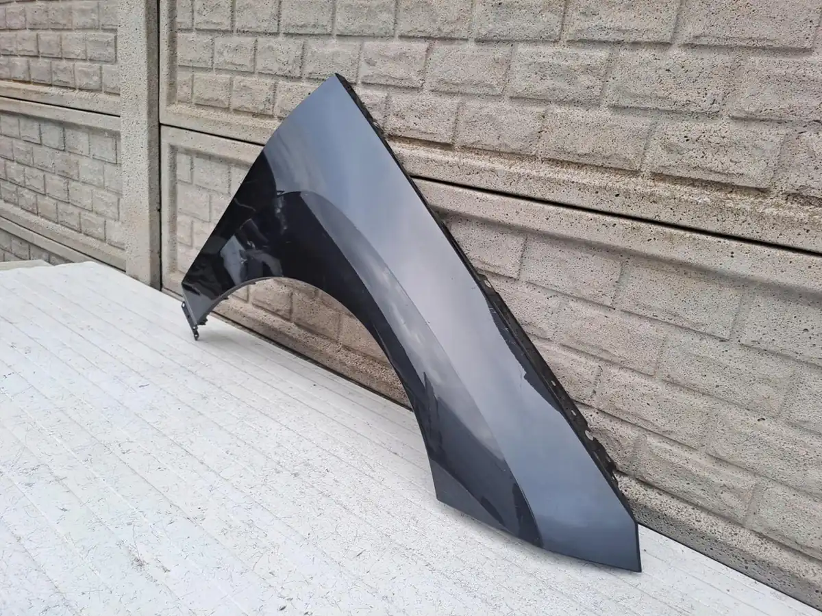 Aripa fata dreapta BMW Ix I X