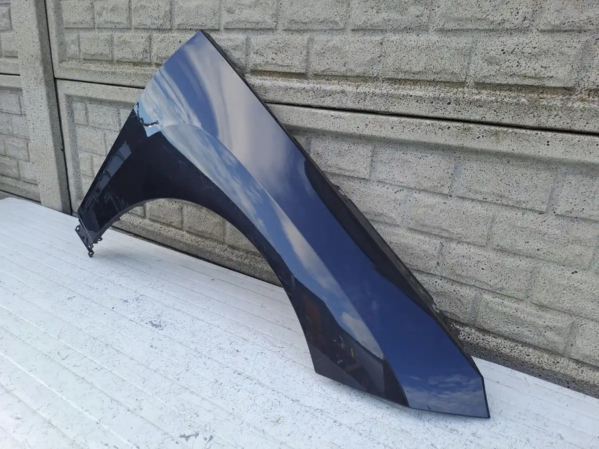 Aripa fata dreapta BMW Ix I X