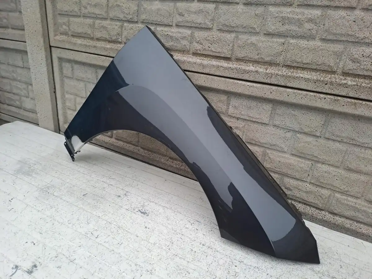 Aripa fata dreapta BMW Ix I X