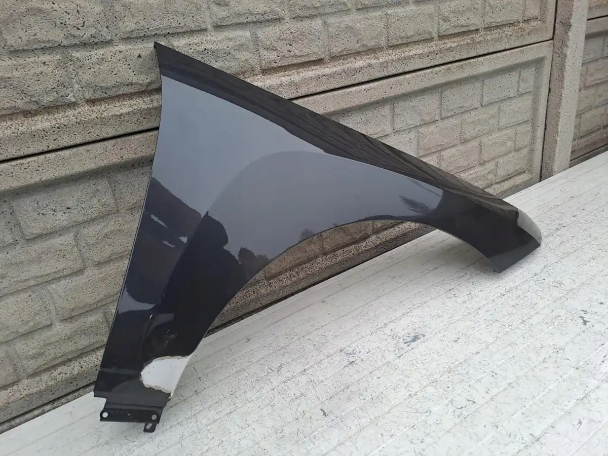 Aripa fata dreapta BMW Ix I X