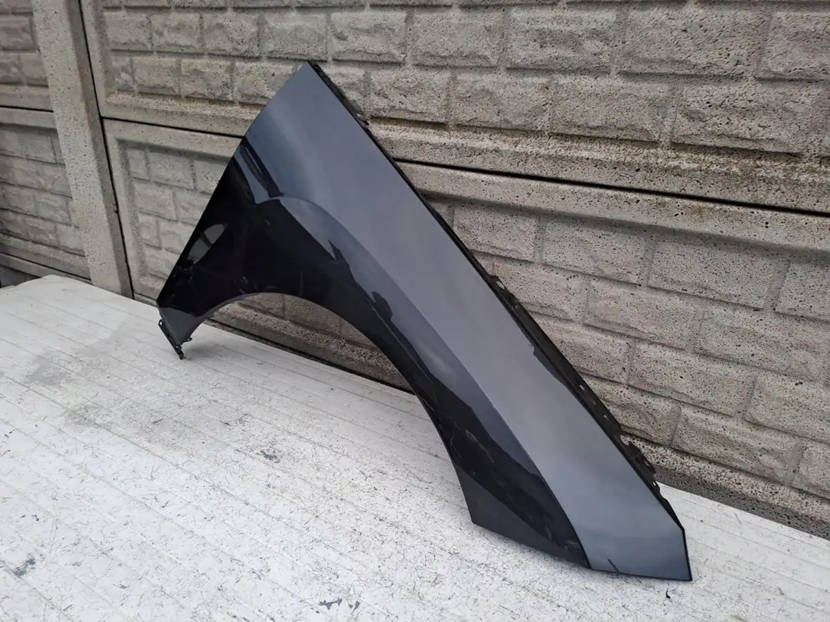Aripa fata dreapta BMW Ix I X