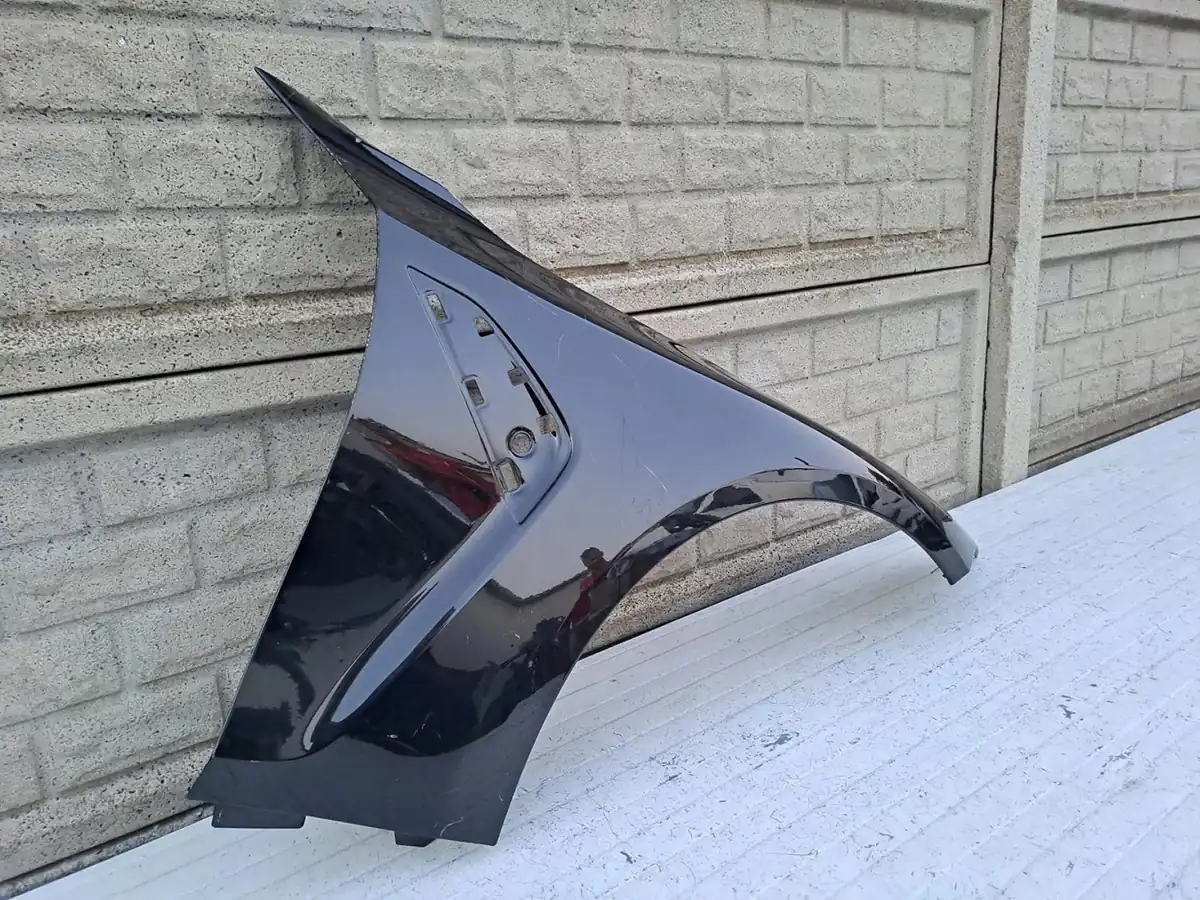 Aripa fata dreapta BMW M3 G80