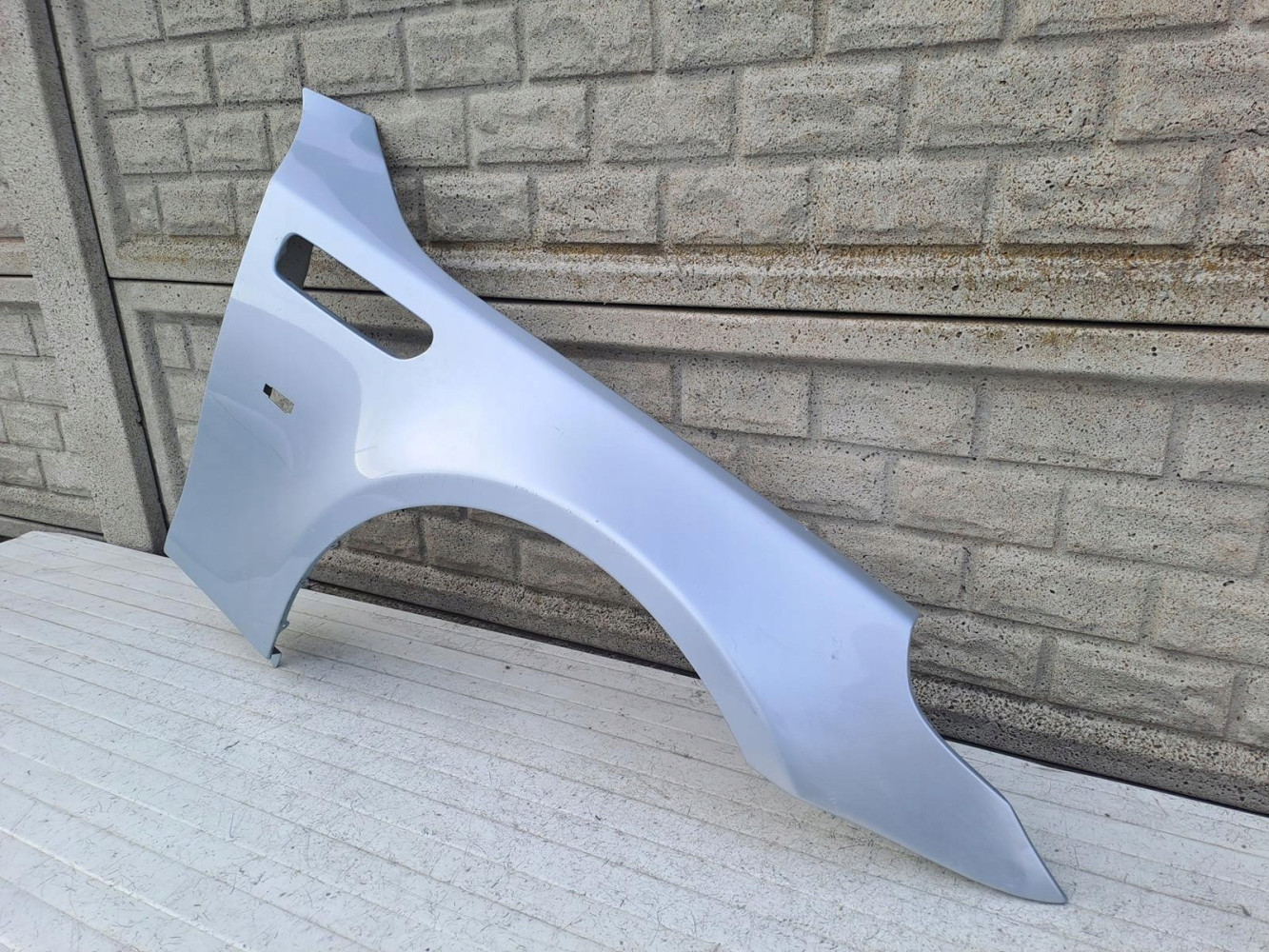 Aripa fata dreapta BMW M5 5 V E60 E61 2003 2010 - Image 3