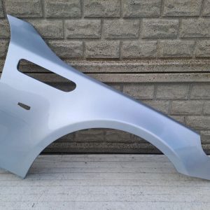 Aripa fata dreapta BMW M5 5 V E60 E61 2003 2010