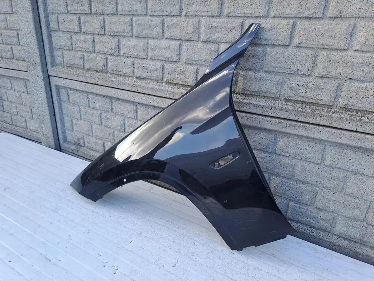 Aripa fata stanga BMW X1 E84 2008 2013