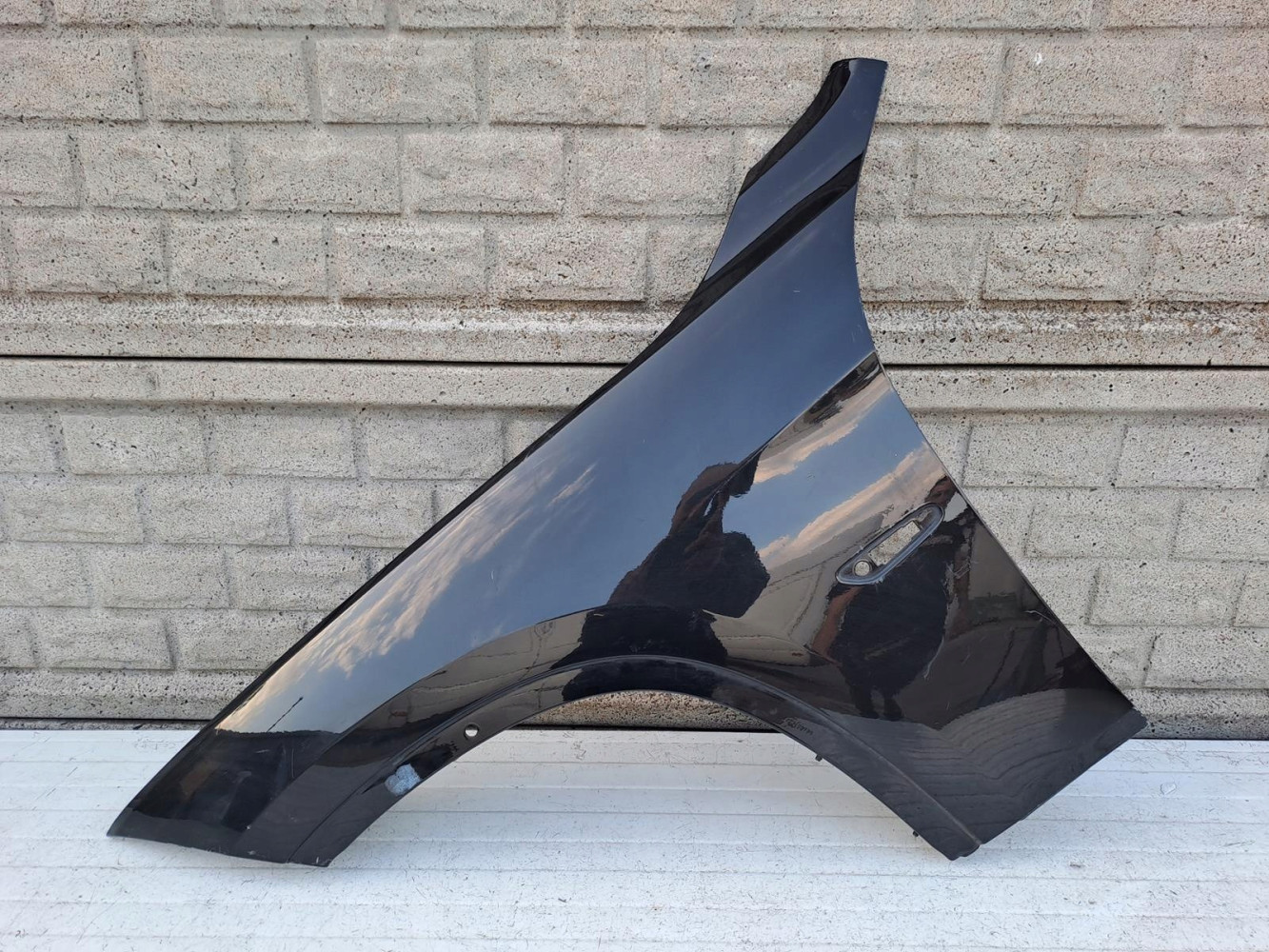 Aripa fata stanga BMW X1 E84 2008 2013