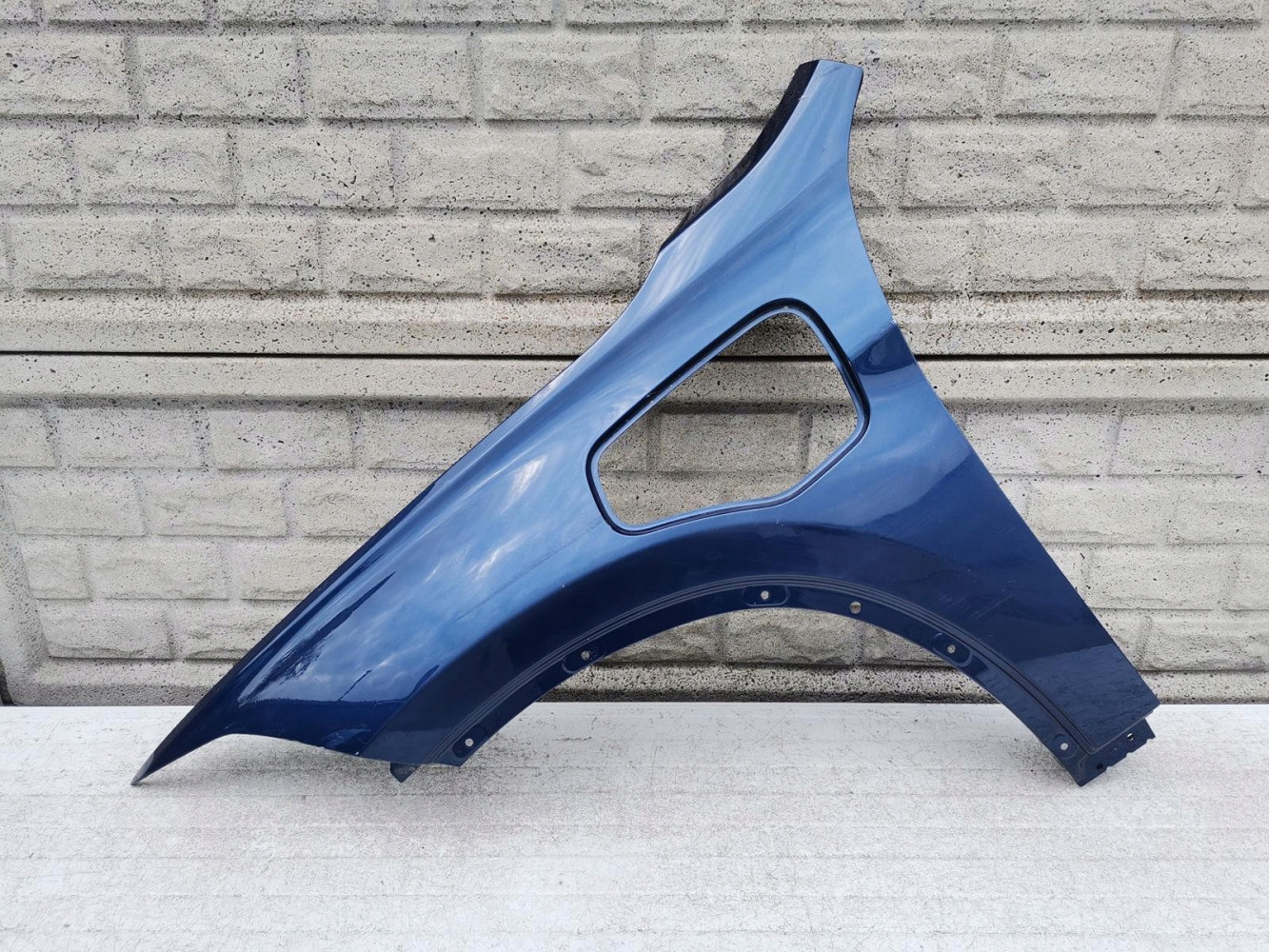 Aripa fata stanga BMW X1 F48 F49 Hibrid 15 20