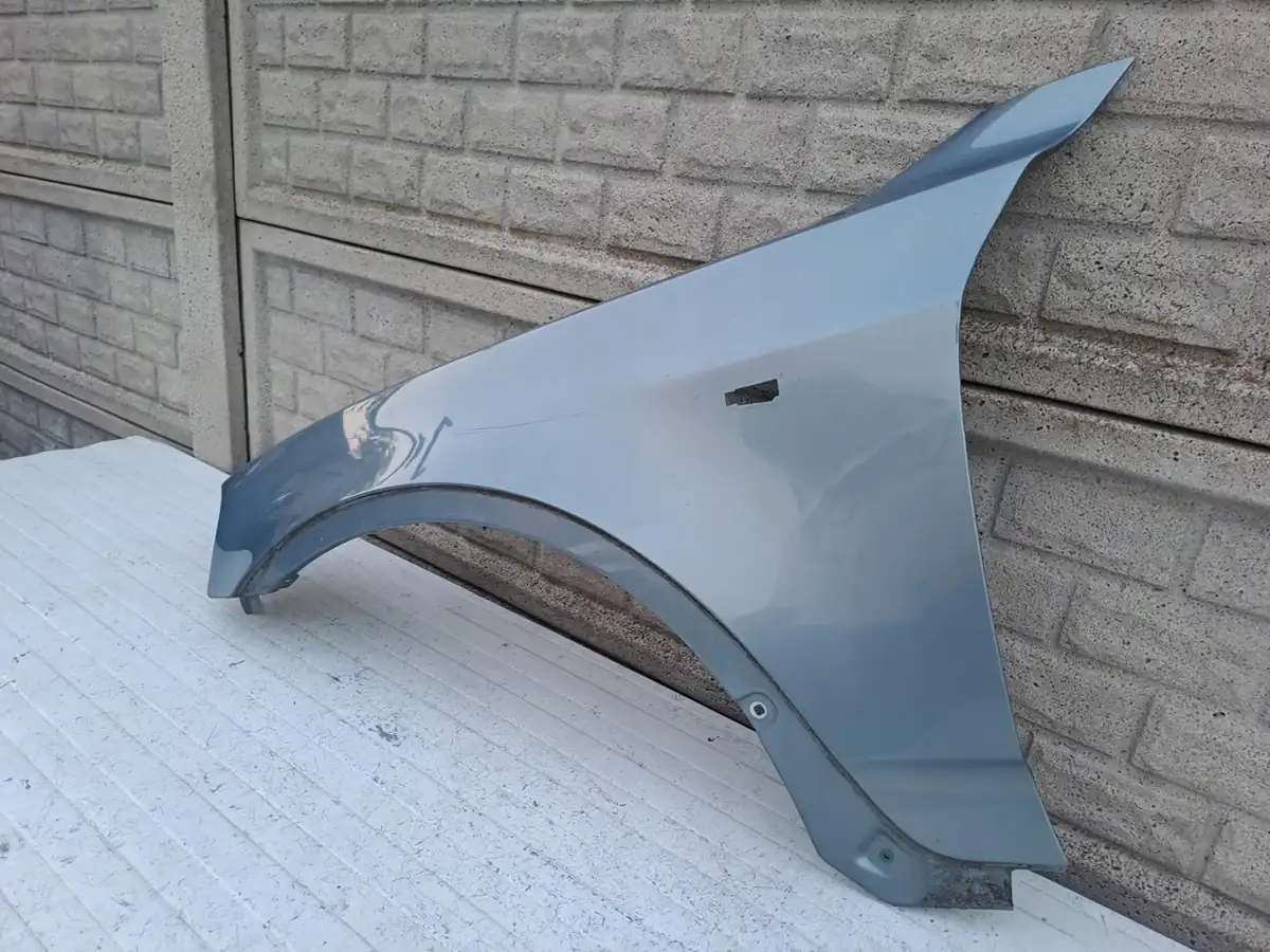 Aripa fata stanga BMW X3 E83 Lift