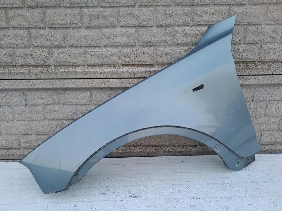 Aripa fata stanga BMW X3 E83 Lift