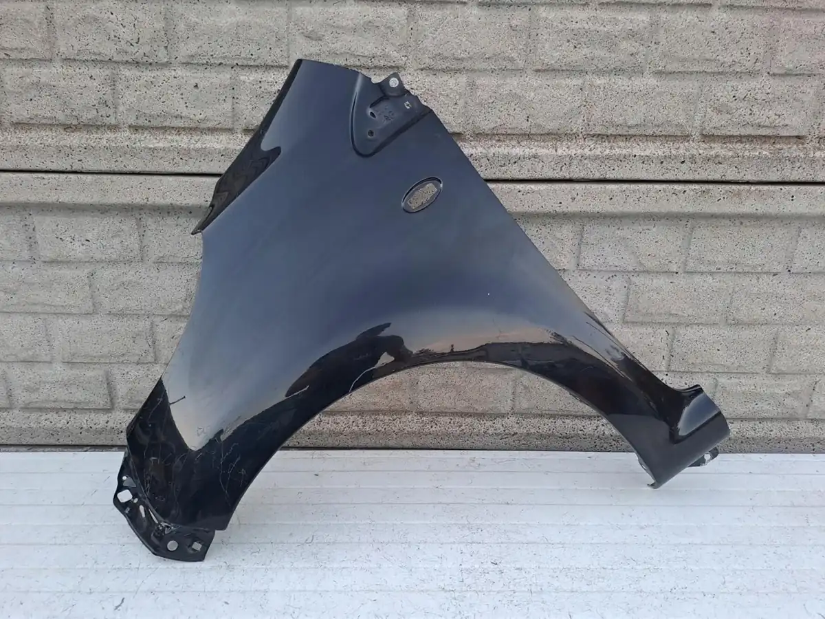 Aripa fata stanga Citroen C1 Peugeot 107 05 15