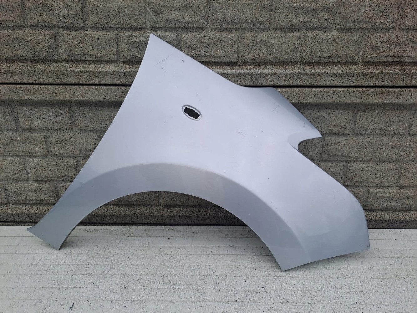 Aripa fata dreapta Citroen C3 Picasso 08 17