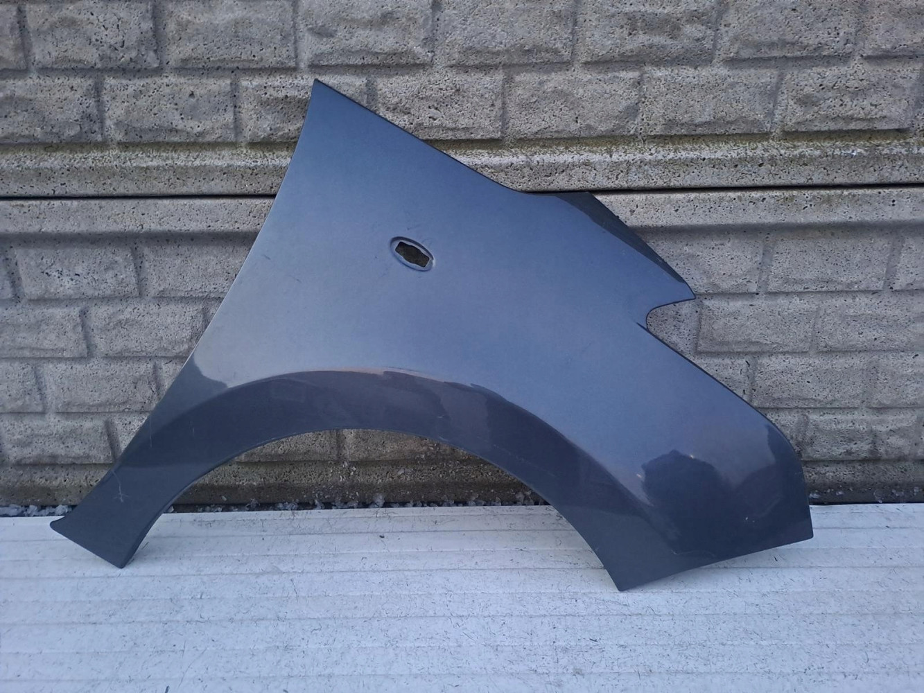 Aripa fata dreapta Citroen C3 Picasso 08 17