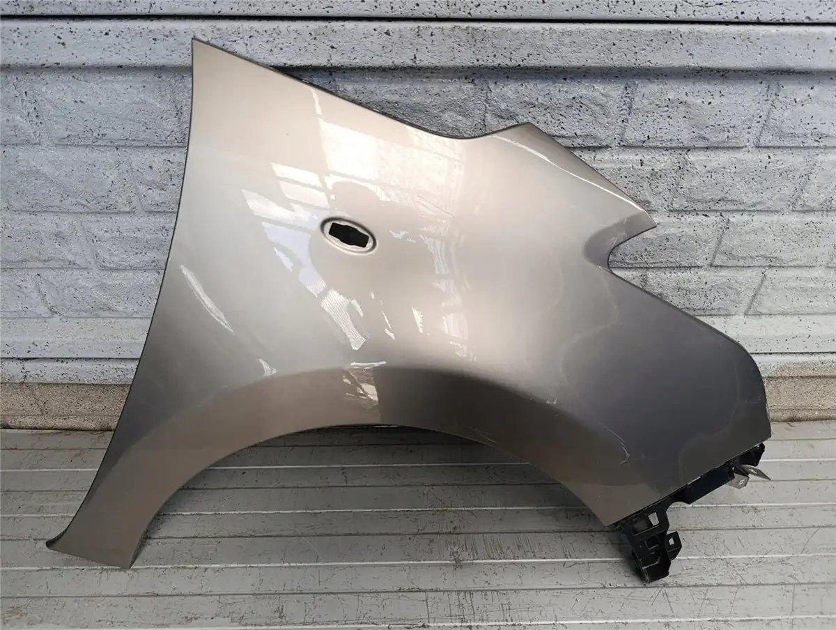 Aripa fata dreapta Citroen C3 Picasso 08 17