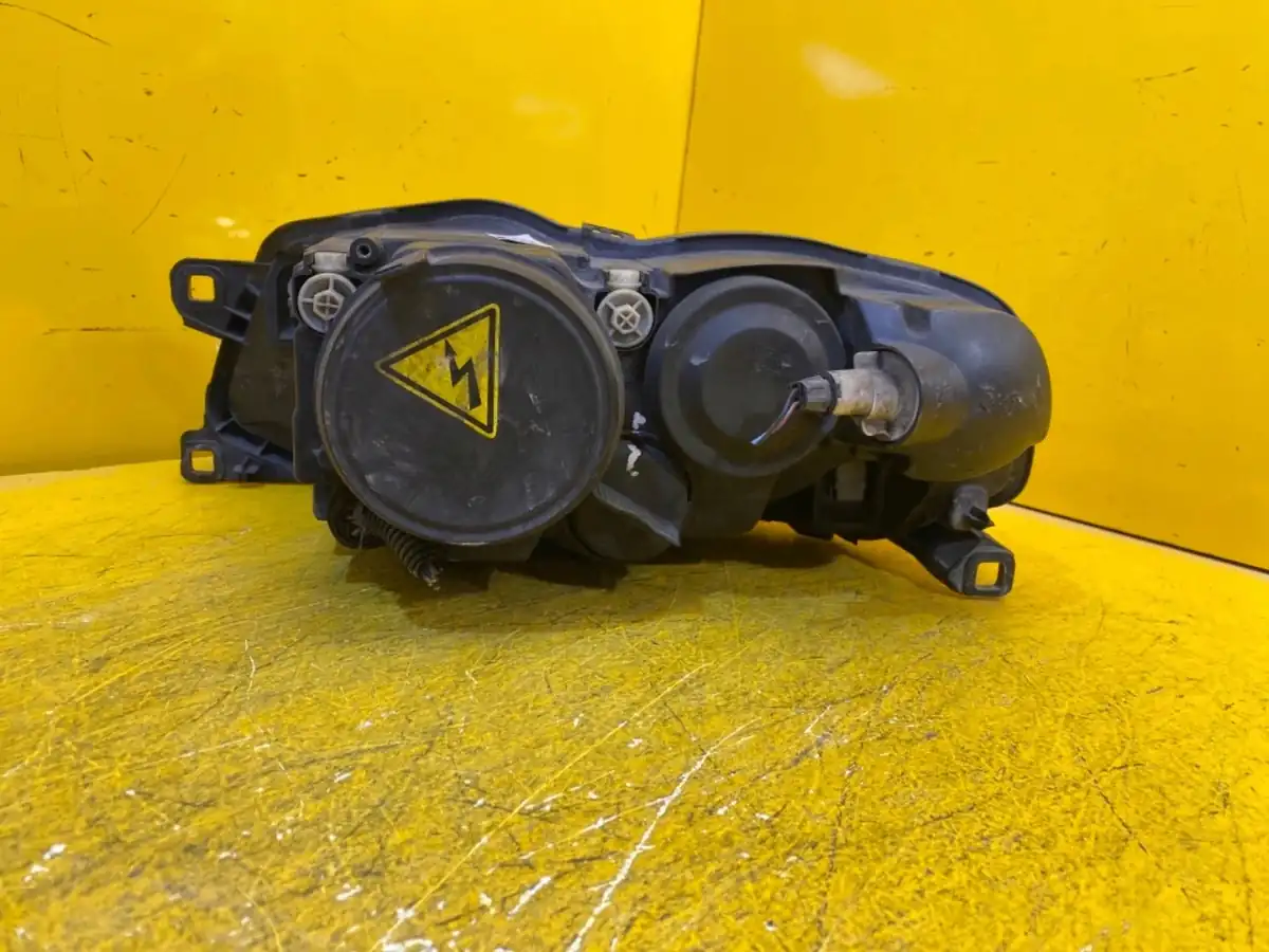 Far Dreapta Alfa Romeo 166 Lift Xenon