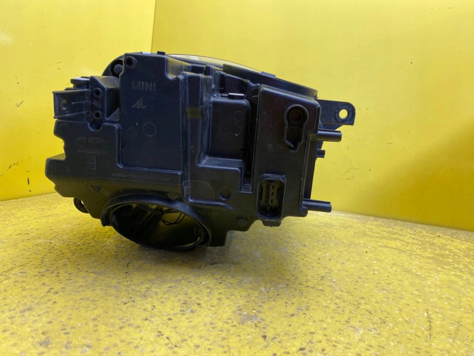 Far Stanga Mini Lampy Countryman F60 - Image 3